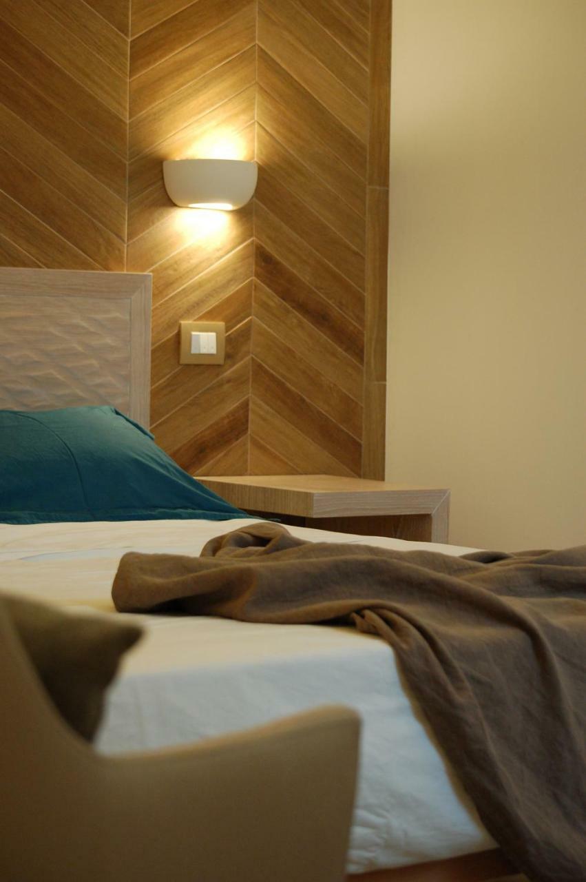 Palazzo San Lazzaro Bed & Breakfast Lecce Ngoại thất bức ảnh