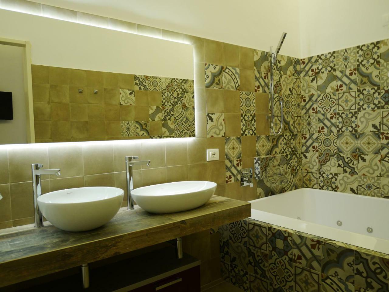 Palazzo San Lazzaro Bed & Breakfast Lecce Ngoại thất bức ảnh
