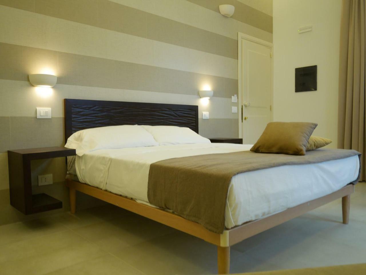 Palazzo San Lazzaro Bed & Breakfast Lecce Ngoại thất bức ảnh