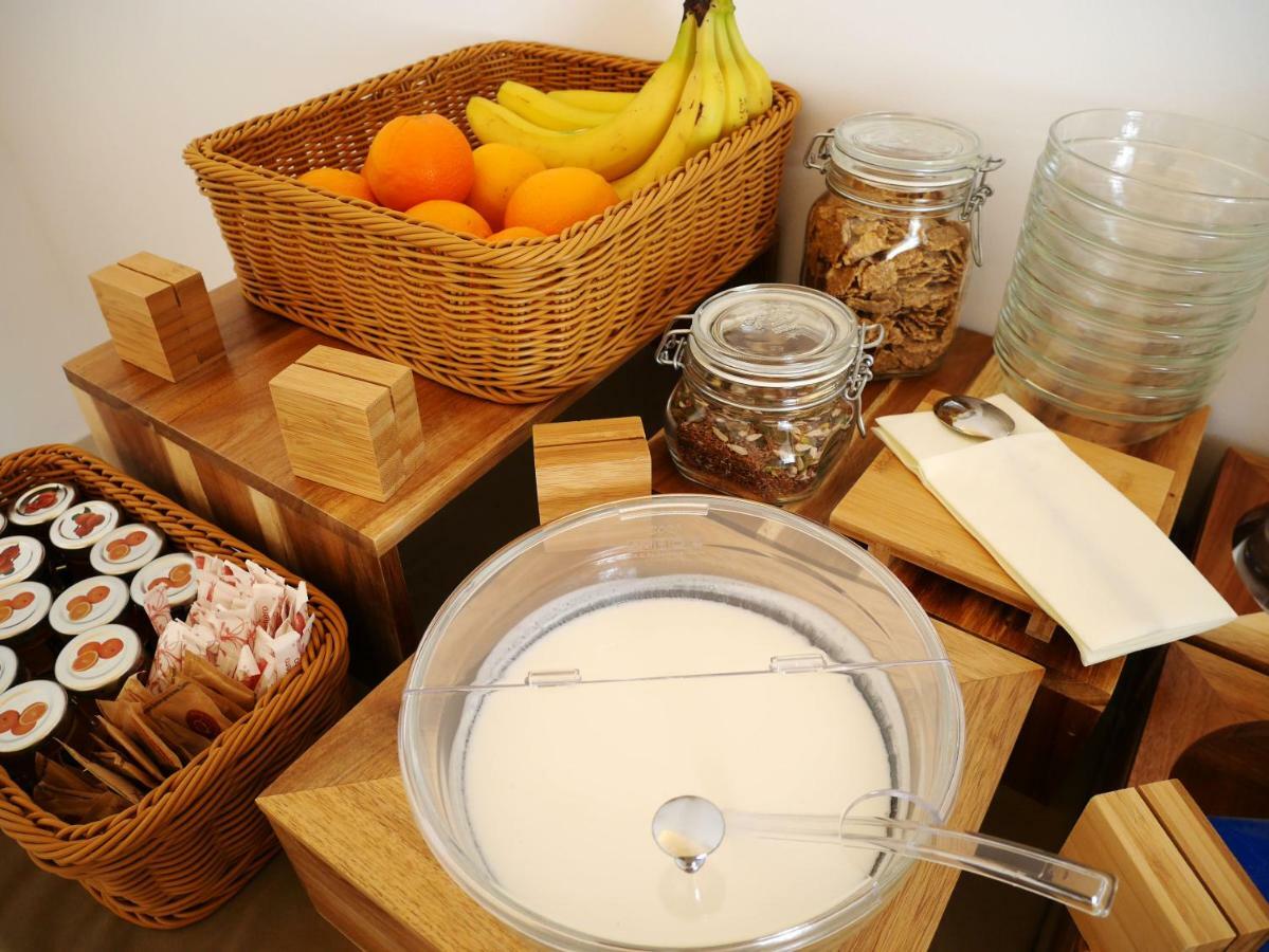 Palazzo San Lazzaro Bed & Breakfast Lecce Ngoại thất bức ảnh